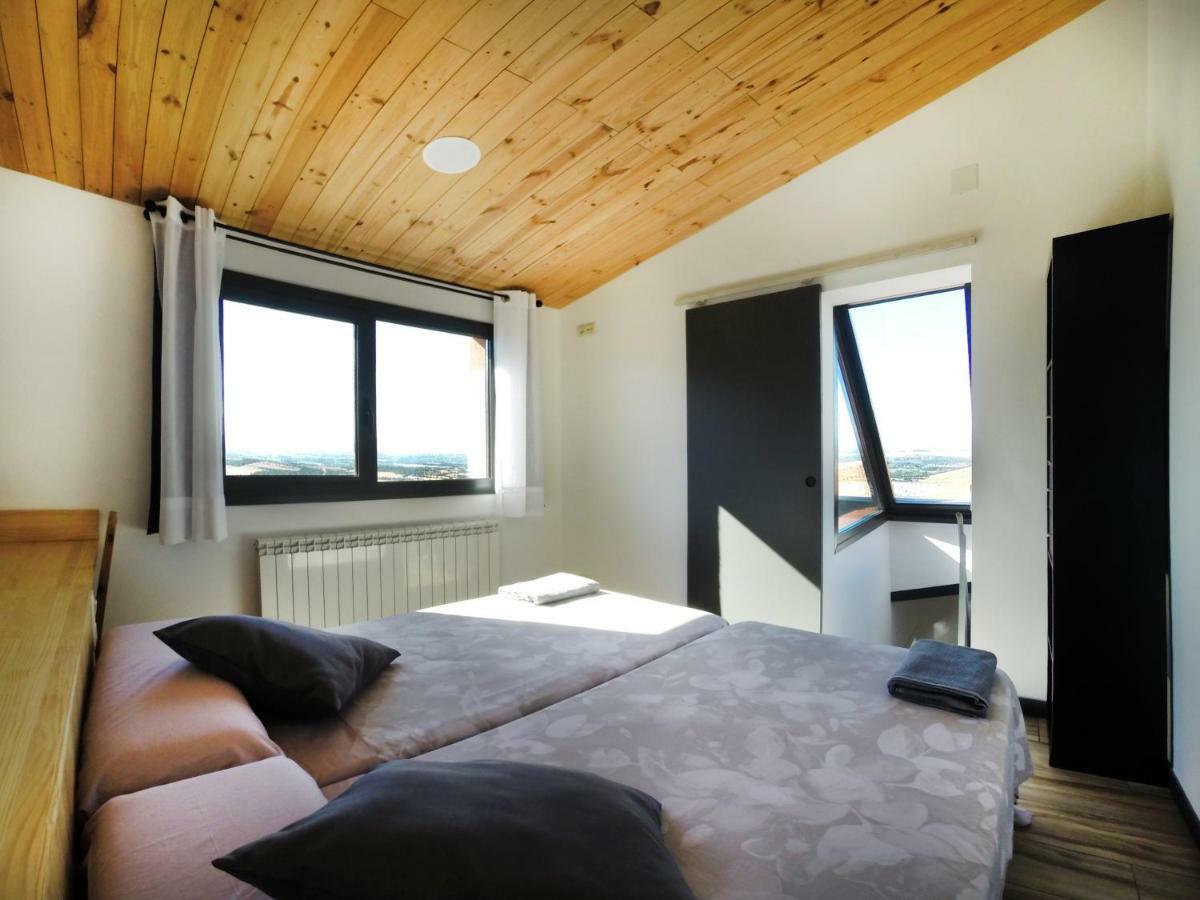 La Granja Del Besa Guest House Cubells Екстериор снимка